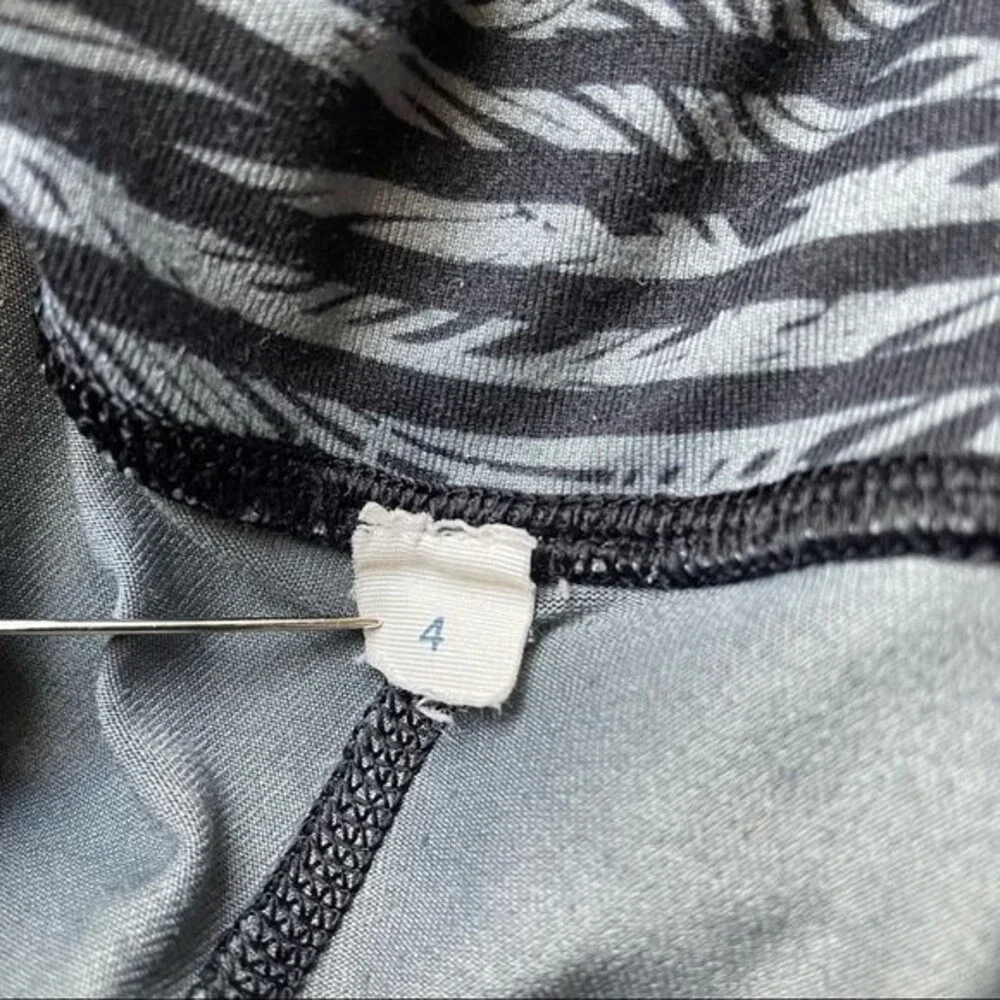 Lululemon Wunder Under Crop II Full-On Luon Roll Down Leggings Gray Palms Size 4